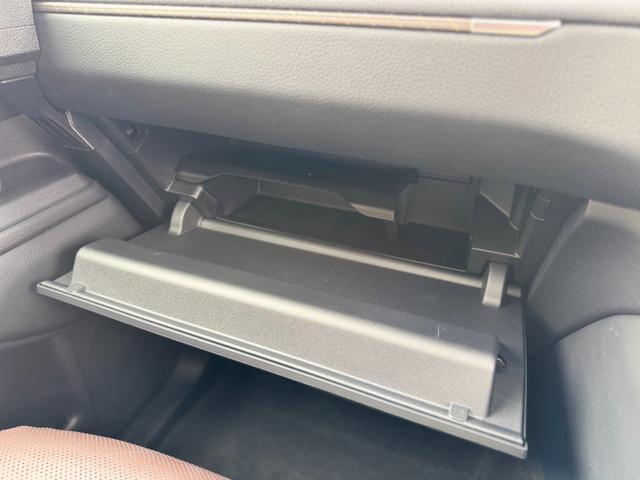 ランドクルーザー２５０ ＺＸファーストエディション　丸目ＬＥＤヘッドランプ　ＪＢＬプレミアムサウンド　　ハンズフリーパワーバックドア　トヨタチームメイト　ムーンルーフ　デジタルインナーミラー　１２．３インチディスプレイ　パノラミックビューモニター（74枚目）