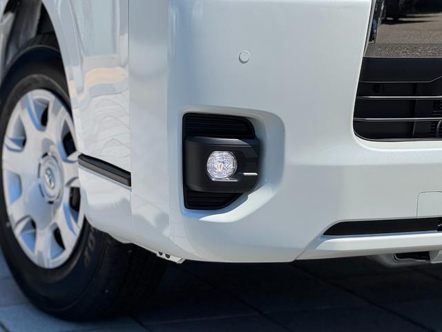 ハイエースバン ロングスーパーGL ダークプライムS パノラミックビューモニター デジタルインナーミラー 両側パワースライドドア LEDヘッド・フォグライト 黒ハーフレザーシート 純正15インチスチールホイール アクセサリーコンセント スマートキー(22枚目)