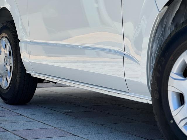 ハイエースバン ロングスーパーGL ダークプライムS パノラミックビューモニター デジタルインナーミラー 両側パワースライドドア LEDヘッド・フォグライト 黒ハーフレザーシート 純正15インチスチールホイール アクセサリーコンセント スマートキー(27枚目)