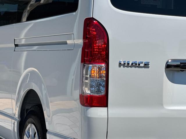 ハイエースバン ロングスーパーGL ダークプライムS パノラミックビューモニター デジタルインナーミラー 両側パワースライドドア LEDヘッド・フォグライト 黒ハーフレザーシート 純正15インチスチールホイール アクセサリーコンセント スマートキー(36枚目)