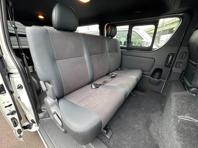 ハイエースバン ロングスーパーGL ダークプライムS パノラミックビューモニター デジタルインナーミラー 両側パワースライドドア LEDヘッド・フォグライト 黒ハーフレザーシート 純正15インチスチールホイール アクセサリーコンセント スマートキー(45枚目)