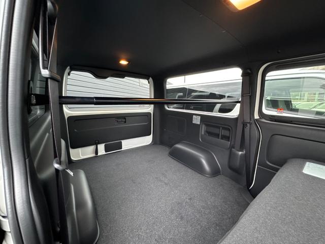 ハイエースバン ロングスーパーGL ダークプライムS パノラミックビューモニター デジタルインナーミラー 両側パワースライドドア LEDヘッド・フォグライト 黒ハーフレザーシート 純正15インチスチールホイール アクセサリーコンセント スマートキー(46枚目)