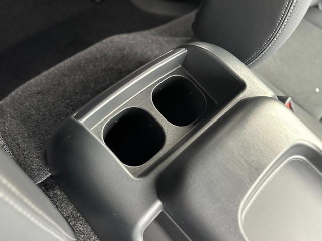 ハイエースバン ロングスーパーGL ダークプライムS パノラミックビューモニター デジタルインナーミラー 両側パワースライドドア LEDヘッド・フォグライト 黒ハーフレザーシート 純正15インチスチールホイール アクセサリーコンセント スマートキー(57枚目)