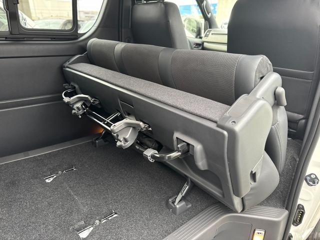 ハイエースバン ロングスーパーGL ダークプライムS パノラミックビューモニター デジタルインナーミラー 両側パワースライドドア LEDヘッド・フォグライト 黒ハーフレザーシート 純正15インチスチールホイール アクセサリーコンセント スマートキー(72枚目)