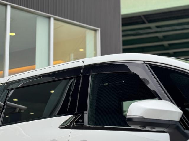 ヴェルファイアハイブリッド Ｚ　プレミア　１３．２型有機ＥＬ後席モニター　デジタルインナーミラー　左右独立ムーンルーフ　トヨタチームメイトアドバンストパーク　カラーヘッドアップディスプレイ　パノラミックビューモニター　ブラインドスポットモニタ（25枚目）