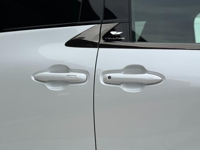 ヴェルファイアハイブリッド Ｚ　プレミア　１３．２型有機ＥＬ後席モニター　デジタルインナーミラー　左右独立ムーンルーフ　トヨタチームメイトアドバンストパーク　カラーヘッドアップディスプレイ　パノラミックビューモニター　ブラインドスポットモニタ（30枚目）