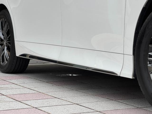 ヴェルファイアハイブリッド Ｚ　プレミア　１３．２型有機ＥＬ後席モニター　デジタルインナーミラー　左右独立ムーンルーフ　トヨタチームメイトアドバンストパーク　カラーヘッドアップディスプレイ　パノラミックビューモニター　ブラインドスポットモニタ（32枚目）
