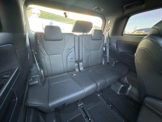 ヴェルファイアハイブリッド Ｚ　プレミア　１３．２型有機ＥＬ後席モニター　デジタルインナーミラー　左右独立ムーンルーフ　トヨタチームメイトアドバンストパーク　カラーヘッドアップディスプレイ　パノラミックビューモニター　ブラインドスポットモニタ（50枚目）