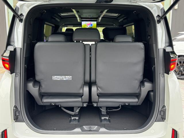 ヴェルファイアハイブリッド Ｚ　プレミア　１３．２型有機ＥＬ後席モニター　デジタルインナーミラー　左右独立ムーンルーフ　トヨタチームメイトアドバンストパーク　カラーヘッドアップディスプレイ　パノラミックビューモニター　ブラインドスポットモニタ（51枚目）