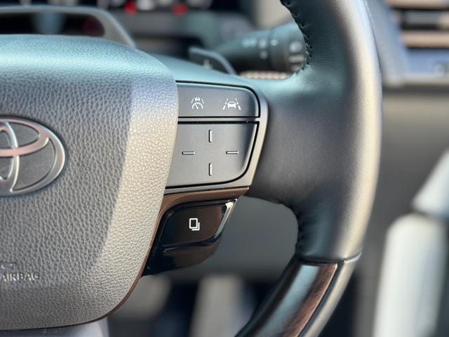 ヴェルファイアハイブリッド Ｚ　プレミア　１３．２型有機ＥＬ後席モニター　デジタルインナーミラー　左右独立ムーンルーフ　トヨタチームメイトアドバンストパーク　カラーヘッドアップディスプレイ　パノラミックビューモニター　ブラインドスポットモニタ（69枚目）