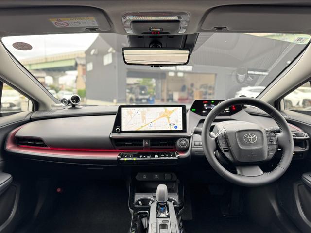 プリウス Ｚ　モデリスタエアロ（Ｆ／Ｓ／Ｒ）　パノラマルーフ　デジタルインナーミラー　寒冷地仕様　１２．３インチディスプレイオーディオ　パノラミックビューモニター　ブラインドスポットモニター　純正１９インチＡＷ（8枚目）