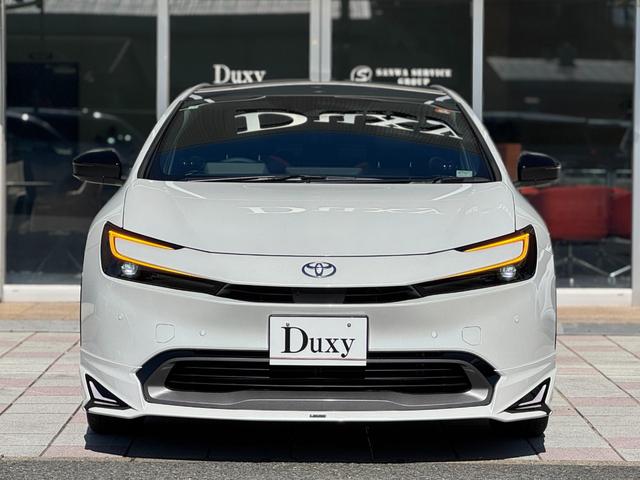 プリウス Ｚ　モデリスタエアロ（Ｆ／Ｓ／Ｒ）　パノラマルーフ　デジタルインナーミラー　寒冷地仕様　１２．３インチディスプレイオーディオ　パノラミックビューモニター　ブラインドスポットモニター　純正１９インチＡＷ（14枚目）