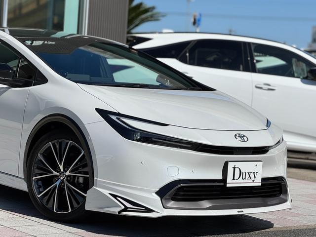 プリウス Ｚ　モデリスタエアロ（Ｆ／Ｓ／Ｒ）　パノラマルーフ　デジタルインナーミラー　寒冷地仕様　１２．３インチディスプレイオーディオ　パノラミックビューモニター　ブラインドスポットモニター　純正１９インチＡＷ（16枚目）