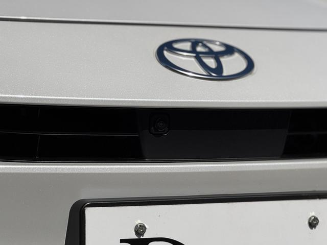 プリウス Ｚ　モデリスタエアロ（Ｆ／Ｓ／Ｒ）　パノラマルーフ　デジタルインナーミラー　寒冷地仕様　１２．３インチディスプレイオーディオ　パノラミックビューモニター　ブラインドスポットモニター　純正１９インチＡＷ（19枚目）