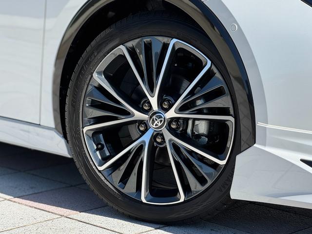 プリウス Ｚ　モデリスタエアロ（Ｆ／Ｓ／Ｒ）　パノラマルーフ　デジタルインナーミラー　寒冷地仕様　１２．３インチディスプレイオーディオ　パノラミックビューモニター　ブラインドスポットモニター　純正１９インチＡＷ（31枚目）