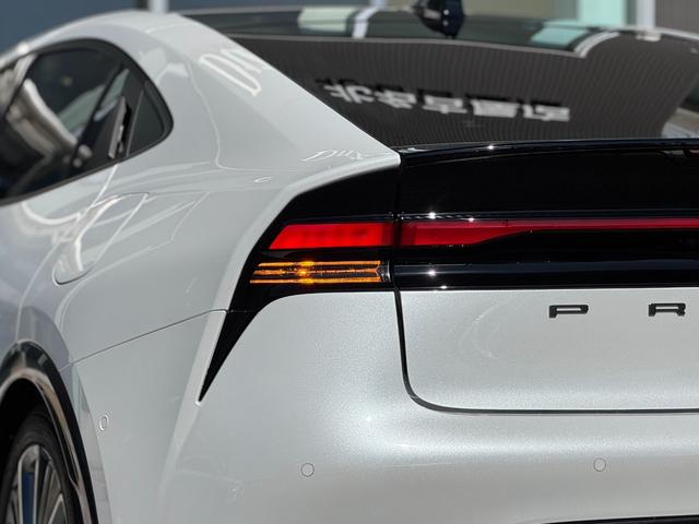 プリウス Ｚ　モデリスタエアロ（Ｆ／Ｓ／Ｒ）　パノラマルーフ　デジタルインナーミラー　寒冷地仕様　１２．３インチディスプレイオーディオ　パノラミックビューモニター　ブラインドスポットモニター　純正１９インチＡＷ（41枚目）