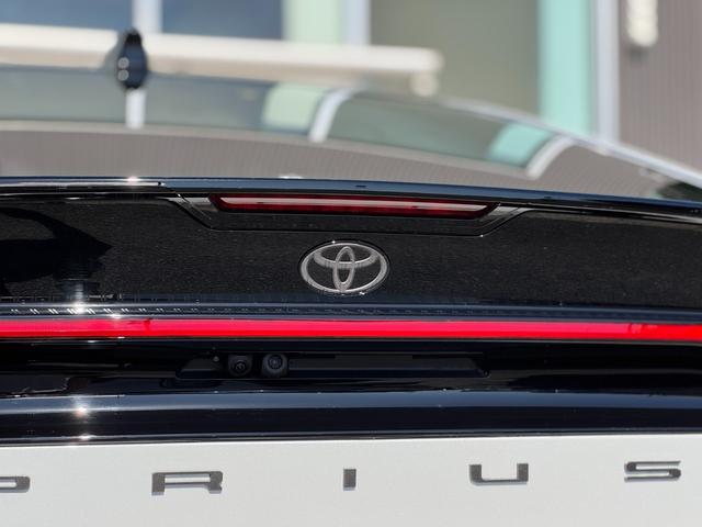 プリウス Ｚ　モデリスタエアロ（Ｆ／Ｓ／Ｒ）　パノラマルーフ　デジタルインナーミラー　寒冷地仕様　１２．３インチディスプレイオーディオ　パノラミックビューモニター　ブラインドスポットモニター　純正１９インチＡＷ（43枚目）