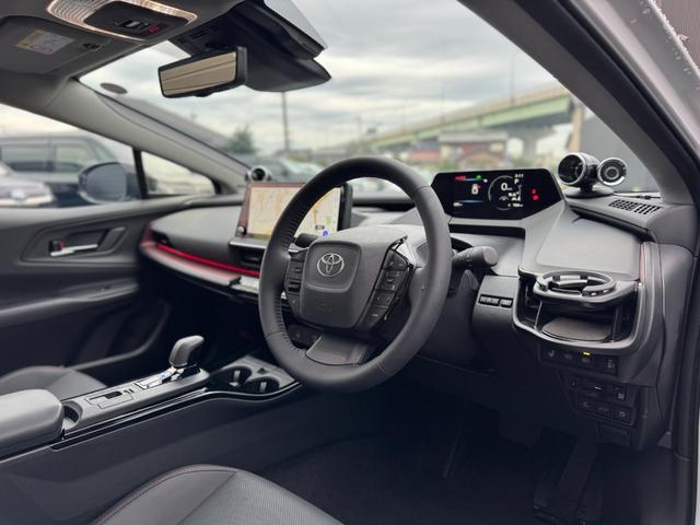 プリウス Ｚ　モデリスタエアロ（Ｆ／Ｓ／Ｒ）　パノラマルーフ　デジタルインナーミラー　寒冷地仕様　１２．３インチディスプレイオーディオ　パノラミックビューモニター　ブラインドスポットモニター　純正１９インチＡＷ（48枚目）