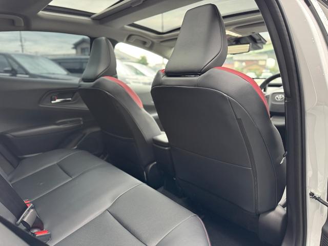 プリウス Ｚ　モデリスタエアロ（Ｆ／Ｓ／Ｒ）　パノラマルーフ　デジタルインナーミラー　寒冷地仕様　１２．３インチディスプレイオーディオ　パノラミックビューモニター　ブラインドスポットモニター　純正１９インチＡＷ（50枚目）