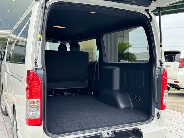ハイエースバン ロングスーパーGL ダークプライムS アルパイン11インチフローティングナビ パノラミックビューモニター デジタルインナーミラー 寒冷地仕様 両側パワースライドドア 黒ハーフレザーシート スカッフプレート トヨタセーフティーセンス ETC(37枚目)