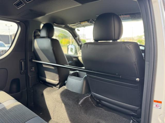 ハイエースバン ロングスーパーGL ダークプライムS アルパイン11インチフローティングナビ パノラミックビューモニター デジタルインナーミラー 寒冷地仕様 両側パワースライドドア 黒ハーフレザーシート スカッフプレート トヨタセーフティーセンス ETC(48枚目)