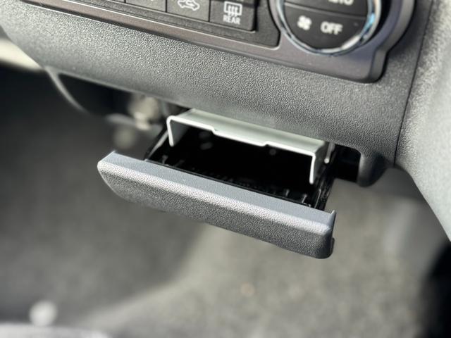 ハイエースバン ロングスーパーGL ダークプライムS アルパイン11インチフローティングナビ パノラミックビューモニター デジタルインナーミラー 寒冷地仕様 両側パワースライドドア 黒ハーフレザーシート スカッフプレート トヨタセーフティーセンス ETC(59枚目)