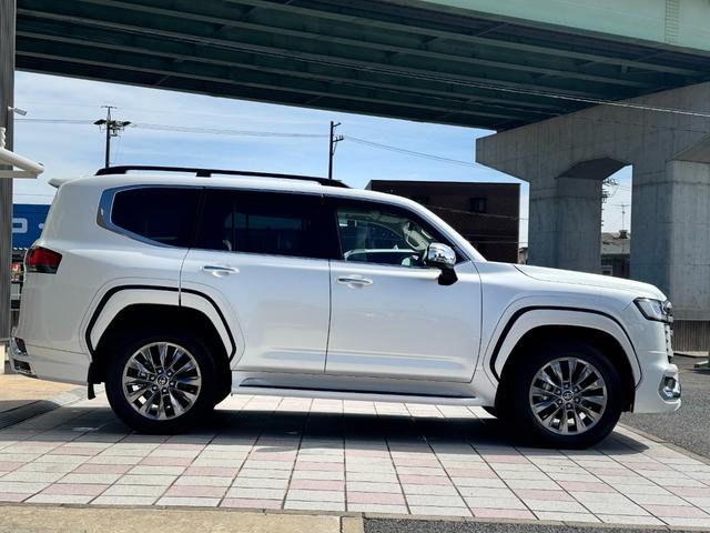 ランドクルーザー ＺＸ　モデリスタエアロ（Ｆ／Ｓ／Ｒ）　ＪＢＬプレミアムサウンド　リアエンターテイメント　タイヤ空気圧警報システム　リア電動デフロック　ルーフレール　ムーンルーフ　マルチテレインモニター　ベージュレザーシート（6枚目）