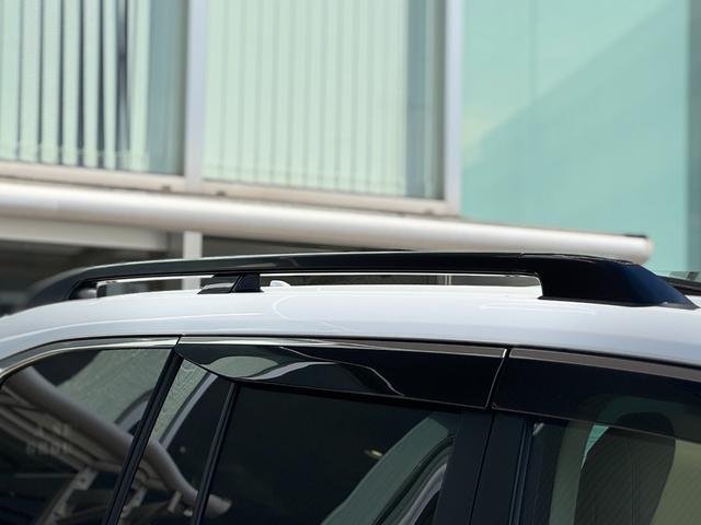 ランドクルーザー ＺＸ　モデリスタエアロ（Ｆ／Ｓ／Ｒ）　ＪＢＬプレミアムサウンド　リアエンターテイメント　タイヤ空気圧警報システム　リア電動デフロック　ルーフレール　ムーンルーフ　マルチテレインモニター　ベージュレザーシート（28枚目）