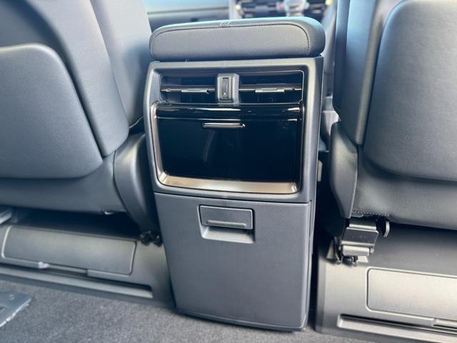 車内において、ＡＣ１００Ｖで消費電力の合計が１５００Ｗ　の電気製品を使用することができるシステムです．災害などによる非常時に電力が必要なときは非常時給電システムのご使用をおすすめします。