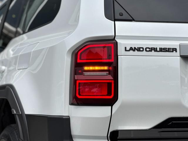 ランドクルーザー２５０ ＶＸ　モデリスタパッケージ　シグネチャーイルミ　オーバーフェンダー／フェンダー／リアステップガード　トヨタチームメイトアドバンストドライブ　ムーンルーフ　デジタルインナーミラー　パノラミックビューモニター（45枚目）