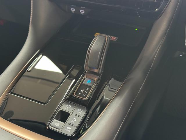 ヴェルファイアハイブリッド Ｚ　プレミア　１３．２型有機ＥＬ後席モニター　デジタルインナーミラー　左右独立ムーンルーフ　トヨタチームメイトアドバンストパーク　カラーヘッドアップディスプレイ　スペアタイヤ　パノラミックビューモニタ　ＥＴＣ２．０（61枚目）
