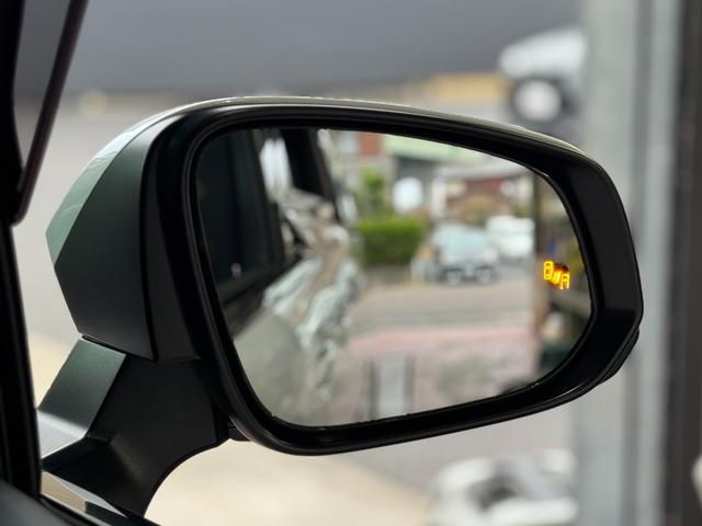 ヴェルファイアハイブリッド Ｚ　プレミア　１３．２型有機ＥＬ後席モニター　デジタルインナーミラー　左右独立ムーンルーフ　トヨタチームメイトアドバンストパーク　カラーヘッドアップディスプレイ　スペアタイヤ　パノラミックビューモニタ　ＥＴＣ２．０（71枚目）