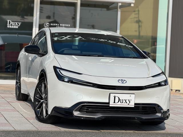 プリウス Ｚ　ＧＲエアロ（Ｆ／Ｒ）　デジタルインナーミラー　赤レザー　ドライブレコーダー　１２．３インチディスプレイ　パノラミックビューモニター　ブラインドスポットモニター　トヨタチームメイトアドバンストパーク（5枚目）