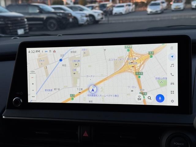 プリウス Ｚ　ＧＲエアロ（Ｆ／Ｒ）　デジタルインナーミラー　赤レザー　ドライブレコーダー　１２．３インチディスプレイ　パノラミックビューモニター　ブラインドスポットモニター　トヨタチームメイトアドバンストパーク（9枚目）