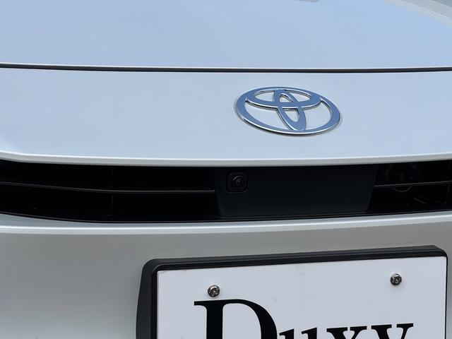 プリウス Ｚ　ＧＲエアロ（Ｆ／Ｒ）　デジタルインナーミラー　赤レザー　ドライブレコーダー　１２．３インチディスプレイ　パノラミックビューモニター　ブラインドスポットモニター　トヨタチームメイトアドバンストパーク（18枚目）