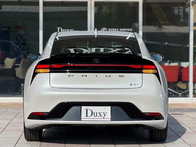 プリウス Ｚ　ＧＲエアロ（Ｆ／Ｒ）　デジタルインナーミラー　赤レザー　ドライブレコーダー　１２．３インチディスプレイ　パノラミックビューモニター　ブラインドスポットモニター　トヨタチームメイトアドバンストパーク（31枚目）