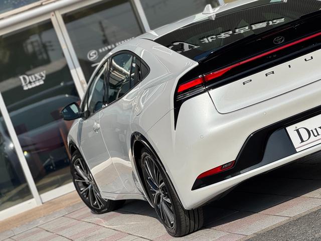 プリウス Ｚ　ＧＲエアロ（Ｆ／Ｒ）　デジタルインナーミラー　赤レザー　ドライブレコーダー　１２．３インチディスプレイ　パノラミックビューモニター　ブラインドスポットモニター　トヨタチームメイトアドバンストパーク（33枚目）