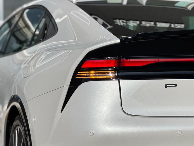 プリウス Ｚ　ＧＲエアロ（Ｆ／Ｒ）　デジタルインナーミラー　赤レザー　ドライブレコーダー　１２．３インチディスプレイ　パノラミックビューモニター　ブラインドスポットモニター　トヨタチームメイトアドバンストパーク（37枚目）