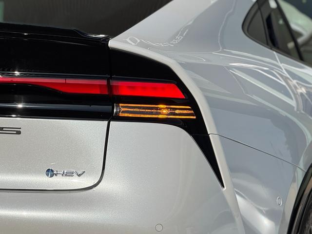 プリウス Ｚ　ＧＲエアロ（Ｆ／Ｒ）　デジタルインナーミラー　赤レザー　ドライブレコーダー　１２．３インチディスプレイ　パノラミックビューモニター　ブラインドスポットモニター　トヨタチームメイトアドバンストパーク（41枚目）