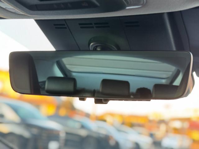 プリウス Ｚ　ＧＲエアロ（Ｆ／Ｒ）　デジタルインナーミラー　赤レザー　ドライブレコーダー　１２．３インチディスプレイ　パノラミックビューモニター　ブラインドスポットモニター　トヨタチームメイトアドバンストパーク（58枚目）