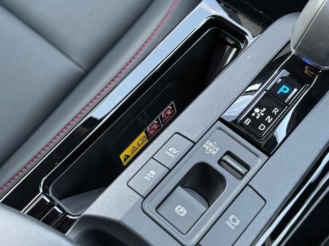 プリウス Ｚ　ＧＲエアロ（Ｆ／Ｒ）　デジタルインナーミラー　赤レザー　ドライブレコーダー　１２．３インチディスプレイ　パノラミックビューモニター　ブラインドスポットモニター　トヨタチームメイトアドバンストパーク（63枚目）