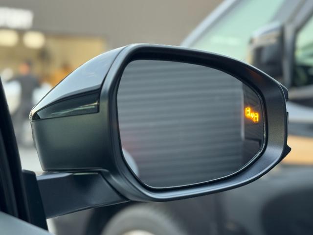 プリウス Ｚ　ＧＲエアロ（Ｆ／Ｒ）　デジタルインナーミラー　赤レザー　ドライブレコーダー　１２．３インチディスプレイ　パノラミックビューモニター　ブラインドスポットモニター　トヨタチームメイトアドバンストパーク（73枚目）