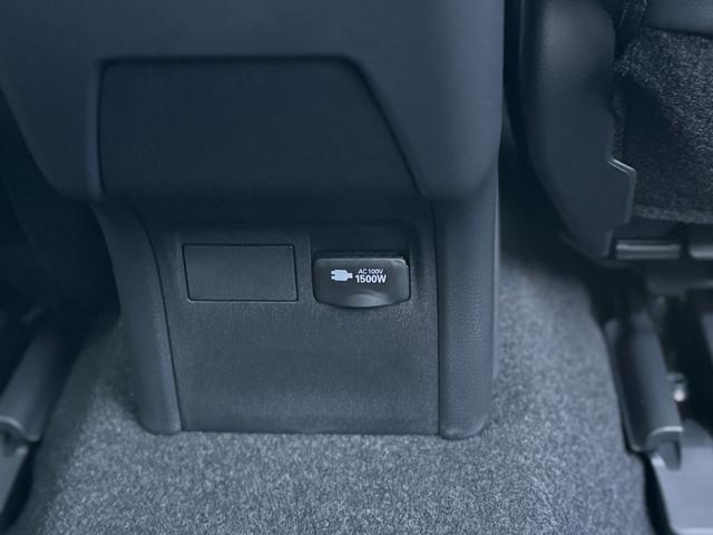 プリウス Ｚ　ＧＲエアロ（Ｆ／Ｒ）　デジタルインナーミラー　赤レザー　ドライブレコーダー　１２．３インチディスプレイ　パノラミックビューモニター　ブラインドスポットモニター　トヨタチームメイトアドバンストパーク（79枚目）