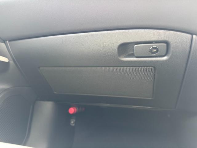 ＲＸ ＲＸ３５０　Ｆスポーツ　ホワイトレザーシート　パノラマルーフ　輻射ヒーター　オレンジキャリパー　デジタルインナーミラー　寒冷地仕様　１４インチディスプレイオーディオ　ブラインドスポットモニター　パノラミックビューモニター（11枚目）