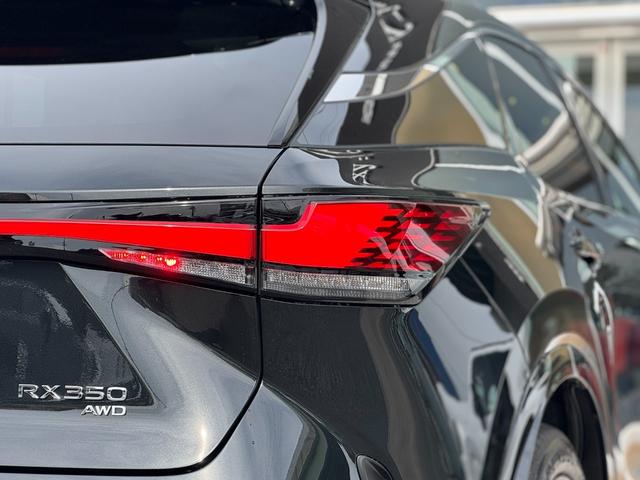 ＲＸ ＲＸ３５０　Ｆスポーツ　ホワイトレザーシート　パノラマルーフ　輻射ヒーター　オレンジキャリパー　デジタルインナーミラー　寒冷地仕様　１４インチディスプレイオーディオ　ブラインドスポットモニター　パノラミックビューモニター（43枚目）