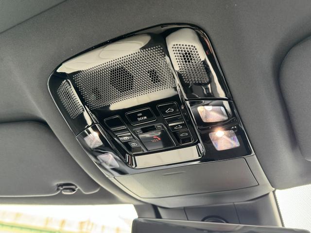 ＲＸ ＲＸ３５０　Ｆスポーツ　ホワイトレザーシート　パノラマルーフ　輻射ヒーター　オレンジキャリパー　デジタルインナーミラー　寒冷地仕様　１４インチディスプレイオーディオ　ブラインドスポットモニター　パノラミックビューモニター（61枚目）