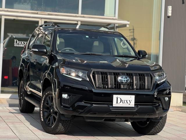 ランドクルーザープラド ＴＸ　Ｌパッケージ　マットブラックエディション　ダブルエイト（Ｆ／Ｓ／Ｒ／４本出しマフラー）　アルパイン１２型デジタルインナーミラー　メーカーナビ　寒冷地仕様　純正１８インチＡＷホワイトレター　ブラインドスポットモニター　パノラミックビューモニター（5枚目）