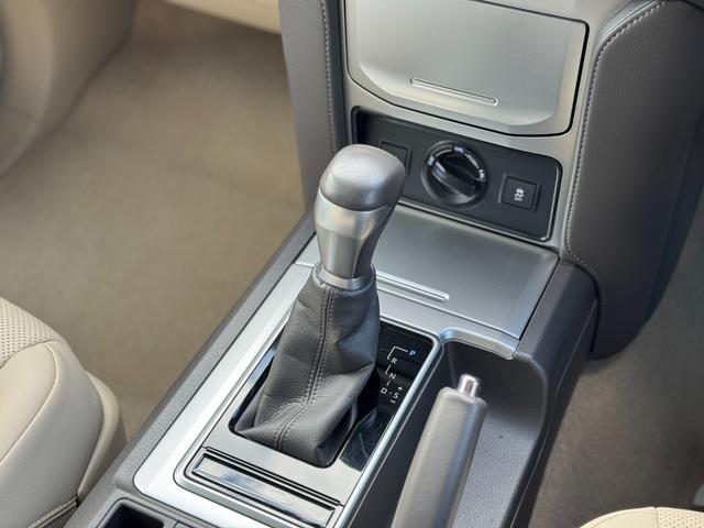 ランドクルーザープラド ＴＸ　Ｌパッケージ　マットブラックエディション　ダブルエイト（Ｆ／Ｓ／Ｒ／４本出しマフラー）　アルパイン１２型デジタルインナーミラー　メーカーナビ　寒冷地仕様　純正１８インチＡＷホワイトレター　ブラインドスポットモニター　パノラミックビューモニター（64枚目）