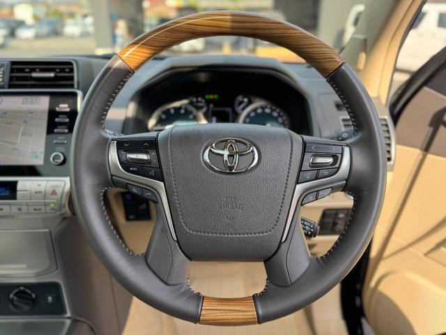 ランドクルーザープラド ＴＸ　Ｌパッケージ　マットブラックエディション　ダブルエイト（Ｆ／Ｓ／Ｒ／４本出しマフラー）　アルパイン１２型デジタルインナーミラー　メーカーナビ　寒冷地仕様　純正１８インチＡＷホワイトレター　ブラインドスポットモニター　パノラミックビューモニター（67枚目）