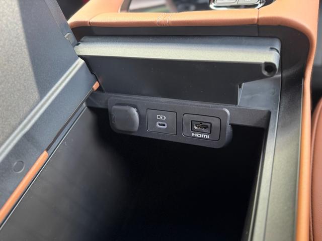 ヴェルファイア Ｚ　プレミア　モデリスタエアロ（Ｆ／Ｓ／Ｒ）　ＪＢＬプレミアムサウンド　１４インチリアエンターテイメント　ユニバーサルステップ　デジタルインナーミラー　トヨタチームメイトアドバンストパーク　ブラウンレザーシート（65枚目）